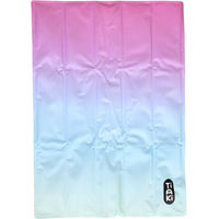 Produktbild von TIAKI Regenbogen Kühlmatte für Hunde aus Polyester Bunt 60 x 44 cm