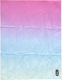 Produktbild von TIAKI Regenbogen Kühlmatte für Hunde aus Polyester Bunt 90 x 70 cm