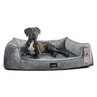 Produktbild von tierlando Orthopädisches Hundebett Franklin Hundesofa aus Plüsch Grau Natur 130x100cm