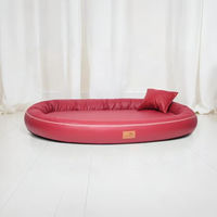 Produktbild von tierlando Orthopädisches Hundebett Gilbert aus Kunstleder mit Latexfüllung Dunkelrot 85x65cm