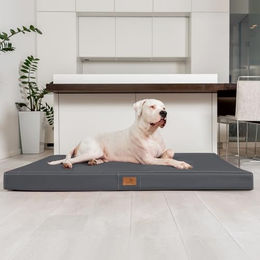 tierlando Oscar Orthopädische Hundematratze aus Kunstleder mit Visco-Schaumfüllung 120x90cm Grau – Bild 1 von 7