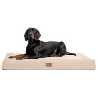 Produktbild von tierlando Oscar VIP Orthopädische Hundematratze mit Visco-Schaumfüllung aus Kunstleder und Velours in Beige Größe L