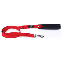 Produktbild von Tre Ponti Primo Leine für große Hunde aus Nylon in Rot mit Handschlaufe und Karabiner