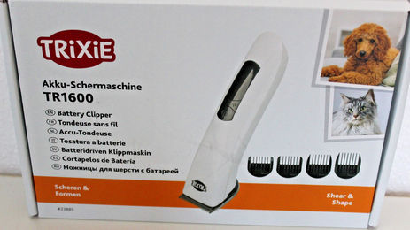 Trixie Akku-Schermaschinen-Set TR1600 weiß mit Edelstahl-Aufsätzen für Hunde – Bild 1 von 5