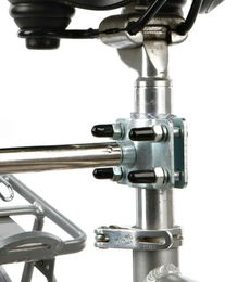 Produktbild von Trixie Fahrrad-Sattelstützenbefestigung für Fahrradanhänger aus Metall - 381,36 g