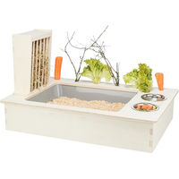 Produktbild von Trixie Kleintier-Futterstation aus Holz mit Näpfen und Heuraufe für Kaninchen und Meerschweinchen