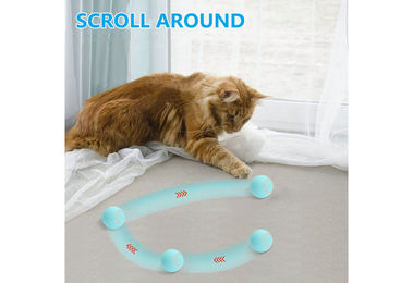 TUWENA Katzenspielzeug Selbstdrehender Ball mit LED-Licht aus Kunststoff in Blau – Bild 1 von 3