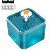 Produktbild von TUWENA Trinkbrunnen für Katzen mit leiser Pumpe, LED-Beleuchtung und 4 Aktivkohlefiltern sowie 2 Schaumstofffiltern aus Kunststoff