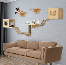 TWSOUL Katzen-Kletterwand aus Holz mit Kratzsäule und Katzenbett für erwachsene Katzen in Natur – Bild 1 von 2