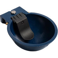 Produktbild von Umbria Equitazione Druckpferdetränke aus Gusseisen mit hochbelastbarer PVC-Zunge in Blau