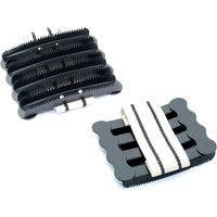 Produktbild von Umbria Equitazione Quadratischer Metall-Striegel für die Pferdepflege in Schwarz