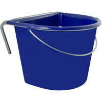 Produktbild von V-Plast Pferdefutterstation aus Kunststoff mit Haken und Griffen in Blau
