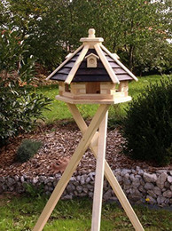 Produktbild von Vogelhaus aus Holz Typ 21 mit Ständer Braun