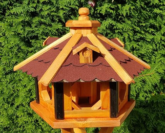 Produktbild von Vogelhaus aus Holz wetterfest L ohne Ständer Rot
