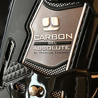 Produktbild von Veredus Carbon Gel Absolute Gamaschen Vorne aus Neopren Schwarz Größe M