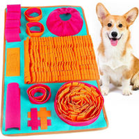 Produktbild von Vivifying Schleckmatte Intelligenzspielzeug aus Stoff für erwachsene Hunde in Lila und Bunt