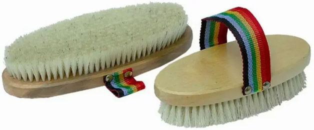 Produktbild von Weiche Pferdebürste aus Holz/Naturseide.Tattini