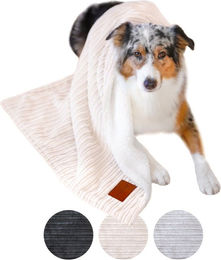 Wahre Tierliebe Hundedecke Premium Kuscheldecke Fluffy Beige wasserabweisend und beruhigend – Bild 1 von 3
