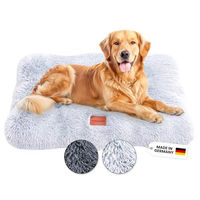Produktbild von Wahre Tierliebe Premium Hundekissen Fluffy aus Plüsch Grau Vegan Größe S