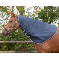 Produktbild von Wasserdichte Fleece-Halsdecke für Pferde von QHP in Schwarz oder Blau - 100 g