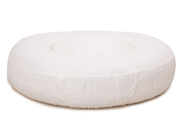 Produktbild von Wau-Bed Hundebett Schmutz- und Nässeschutz Oval Weiß Größe S 80x60cm