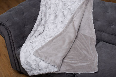 Produktbild von Wau-Blanket Hundedecke aus Plüsch in Grau Größe M OEKO-TEX 100