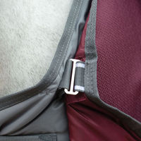 Produktbild von Weatherbeeta Comfitec Plus Dynamic II Detach-A-Neck Pferdedecke Medium/Lite in Rot/Grau/Weiß