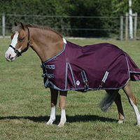 Produktbild von Weatherbeeta ComFiTec Plus Dynamic II Standard Neck Pferdedecke Medium in Maroon Grau Weiß - 155 g