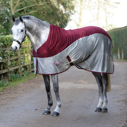 Weatherbeeta Micro-Air Standard Neck Cooler Rug Abschwitzdecke aus Fleece in Rot-Grau – Bild 1 von 2