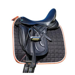 Weatherbeeta Therapy Tec Dressurunterlage für Ponys Schwarz Silber Rot – Bild 1 von 3