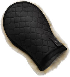 Werner Christ Lammfell Putzhandschuh zur Pferdefellpflege in Schwarz-Natur One Size – Bild 1 von 8