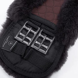 Werner Christ Mondgurt Lammfell Dressurgurt anatomische Sichelform braun 45 cm – Bild 1 von 2