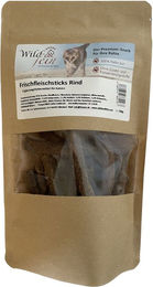 Produktbild von Wild & Fein Frischfleischsticks Rind Leckerli für Katzen