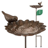 Produktbild von WILDLIFE FRIEND Vogeltränke aus Gusseisen in Blattform mit Standfuß 64cm grau - 1 Stk.