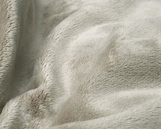 Wohnen & Accessoires Hundedecke aus Webpelz Grauwolf Grau-Beige 120x150 cm – Bild 1 von 2