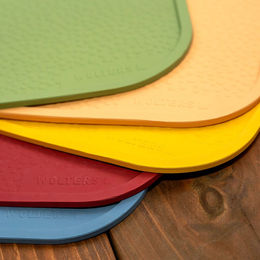WOLTERS Napfunterlage Rainbow aus Naturkautschuk gelb bunt Größe S - 55 cm – Bild 1 von 2