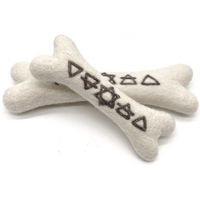 Produktbild von Wooliie Alchemy Elements Bone Plüschspielzeug aus 100 % Naturwolle in Weiß