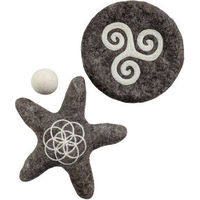 Produktbild von Wooliie Hunde-Spielset aus 100 % naturbelassener Schurwolle mit Frisbee und Star in Grau