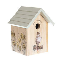 Produktbild von Wrendale Designs Vogelhaus Spatz aus Holz in Natur und Grün mit ca. 25cm Höhe