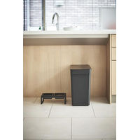 Produktbild von Yamazaki Tower Futterbehälter für Hund und Katze Schwarz XL Luftdicht Kunststoff 25L - 12 kg