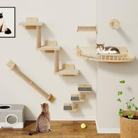 Produktbild von YITAHOME Katzen Kletterwand Set aus Holz mit 7 Teilen inklusive Kratzbäumen und Plattformen in Braun und Beige