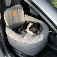 Produktbild von your GEAR Frontera Hundeautositz mit Memory Foam und Sicherheitsgurt aus Teddy-Stoff für kleine und mittlere Hunde 60x53 cm Grau
