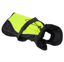 Produktbild von zooplus Hundemantel Illume Nite Neon Regenmantel waterproof Polyester 65 cm Rückenlänge